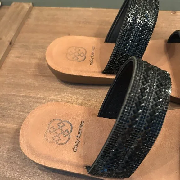 Daisy Fuentes Womens Black Slip On Open Toe Sandals Size 7.5M - Picture 6 of 8